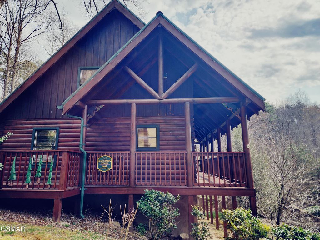 4408 Forest Vista Way, Pigeon Forge, TN 37863