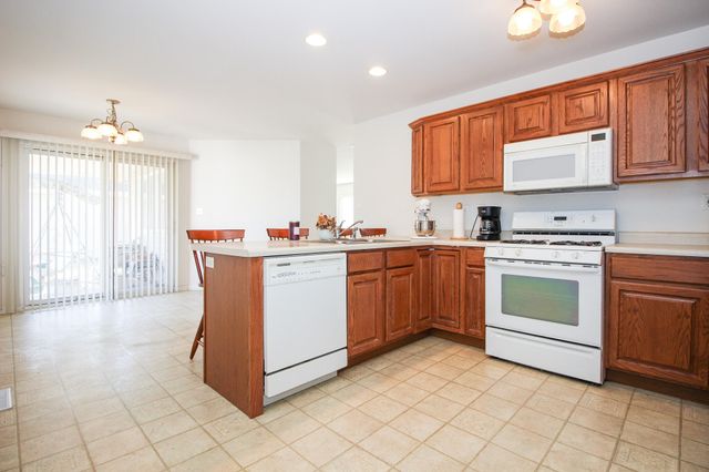 1281 Medlee Drive, Hobart, IN 46342