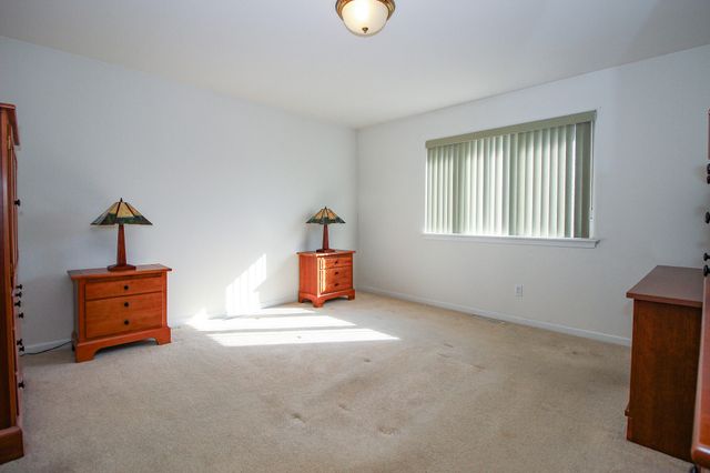 1281 Medlee Drive, Hobart, IN 46342