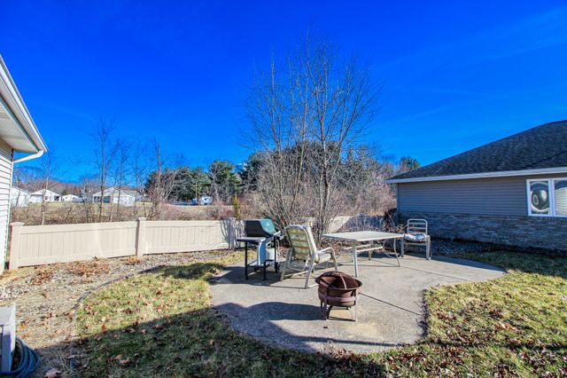 1281 Medlee Drive, Hobart, IN 46342