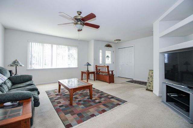 1281 Medlee Drive, Hobart, IN 46342