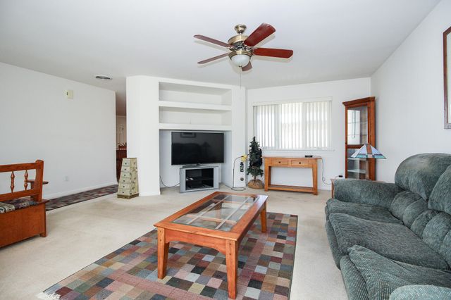 1281 Medlee Drive, Hobart, IN 46342