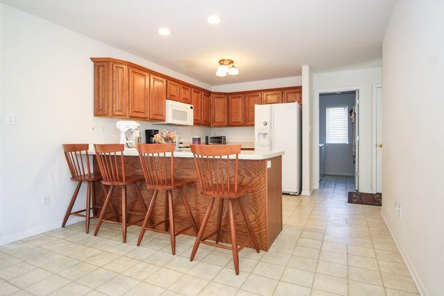 1281 Medlee Drive, Hobart, IN 46342