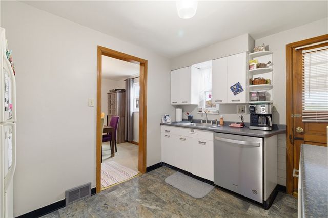 1136 Peermont Ave 1, Dormont, PA 15216