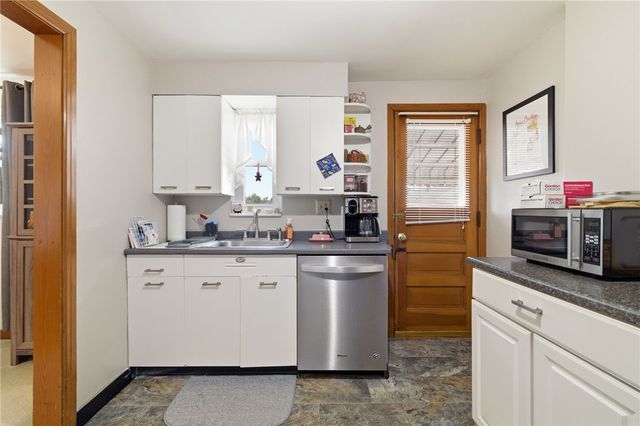 1136 Peermont Ave 1, Dormont, PA 15216