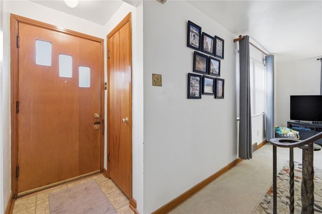 1136 Peermont Ave 1, Dormont, PA 15216