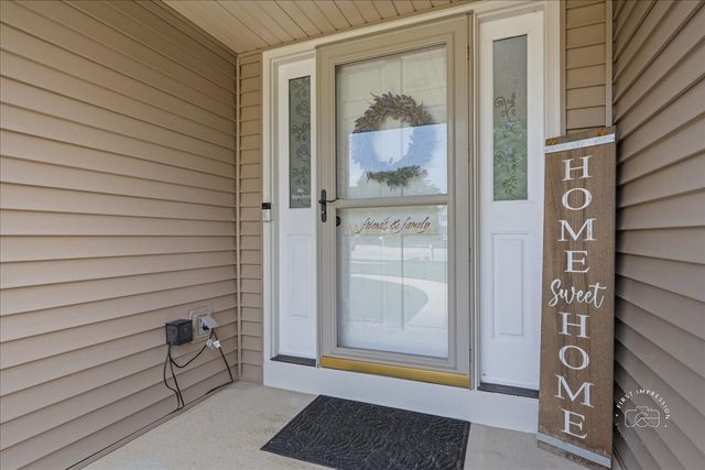 313 Carrie Court, North Aurora, IL 60542