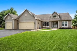 313 Carrie Court, North Aurora, IL 60542