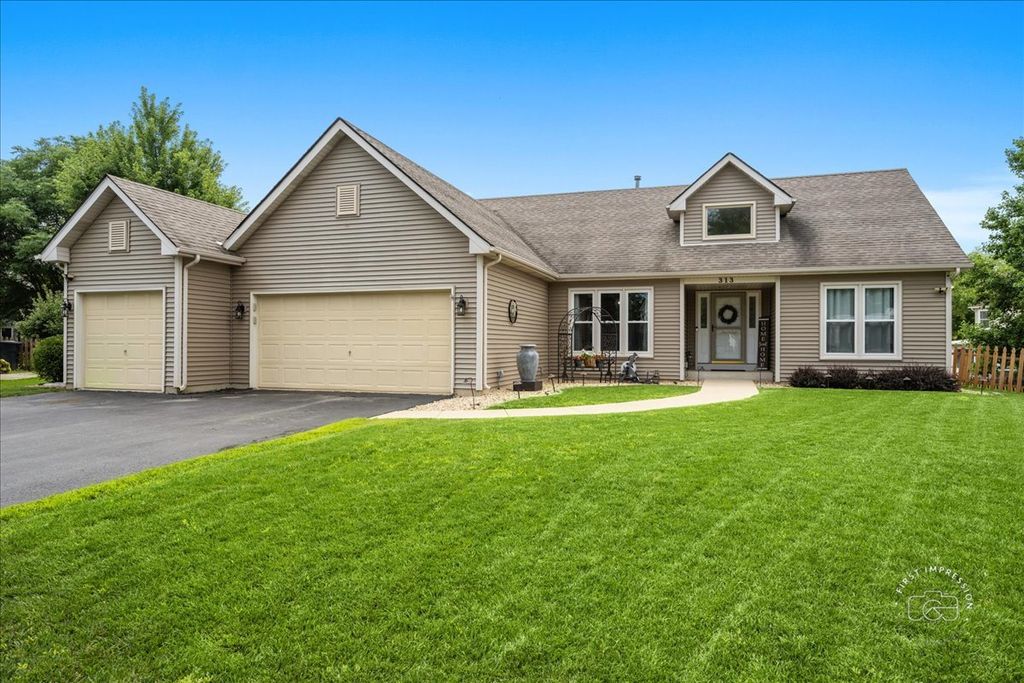 313 Carrie Court, North Aurora, IL 60542
