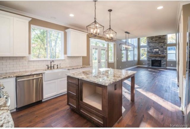 5927 Nottingham Point, Brighton, MI 48116