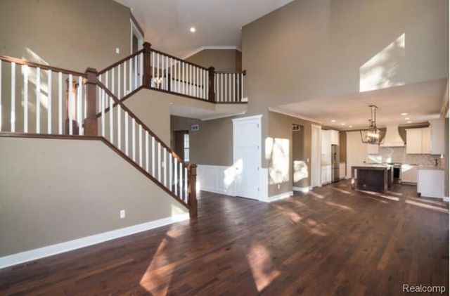 5927 Nottingham Point, Brighton, MI 48116