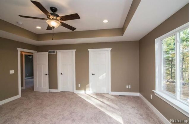 5927 Nottingham Point, Brighton, MI 48116