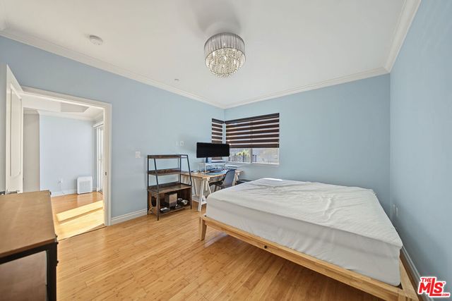 3061 W 12th Place 102, Los Angeles, CA 90006