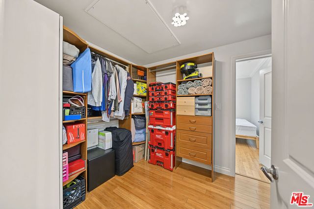 3061 W 12th Place 102, Los Angeles, CA 90006