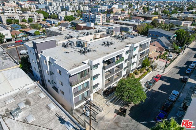 3061 W 12th Place 102, Los Angeles, CA 90006