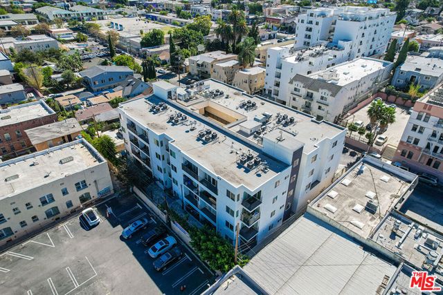 3061 W 12th Place 102, Los Angeles, CA 90006