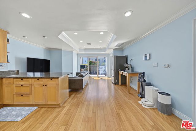 3061 W 12th Place 102, Los Angeles, CA 90006