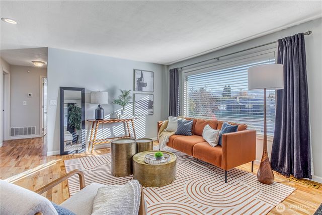 1104 Rosewood Avenue, Wenatchee, WA 98801