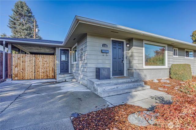 1104 Rosewood Avenue, Wenatchee, WA 98801