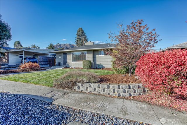 1104 Rosewood Avenue, Wenatchee, WA 98801