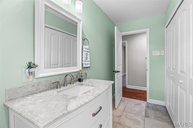 2550 Bluffwood Drive, Unincorporated, MO 63129