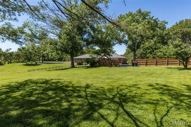 2550 Bluffwood Drive, Unincorporated, MO 63129