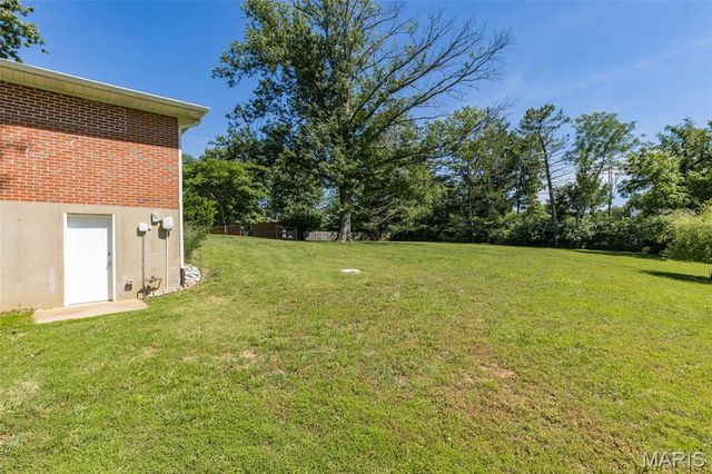 2550 Bluffwood Drive, Unincorporated, MO 63129