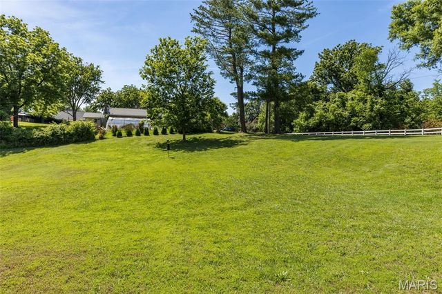 2550 Bluffwood Drive, Unincorporated, MO 63129