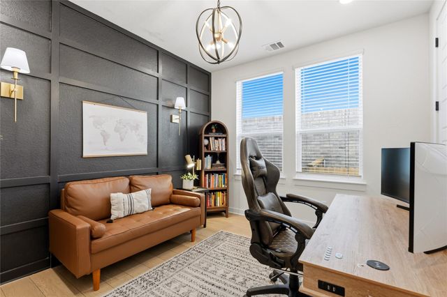 149 Comfort Maple LN, Dripping Springs, TX 78620