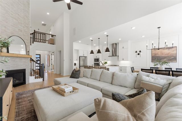 149 Comfort Maple LN, Dripping Springs, TX 78620