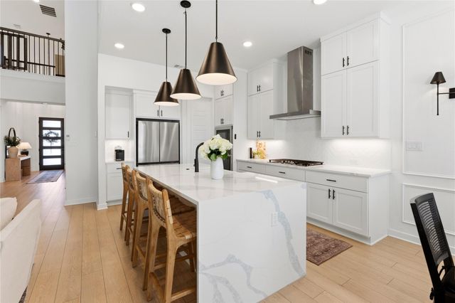 149 Comfort Maple LN, Dripping Springs, TX 78620