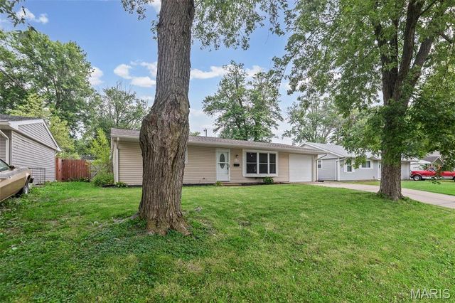 605 W Adams Street, O'fallon, IL 62269