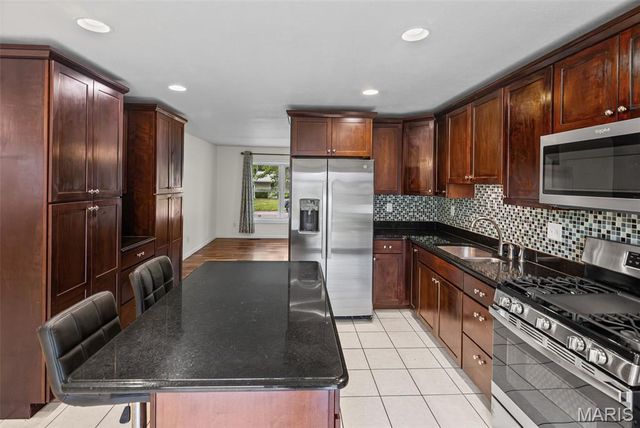 605 W Adams Street, O'fallon, IL 62269