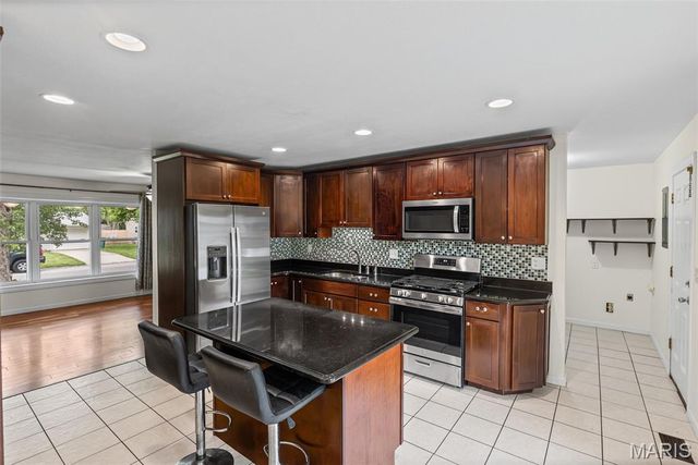 605 W Adams Street, O'fallon, IL 62269