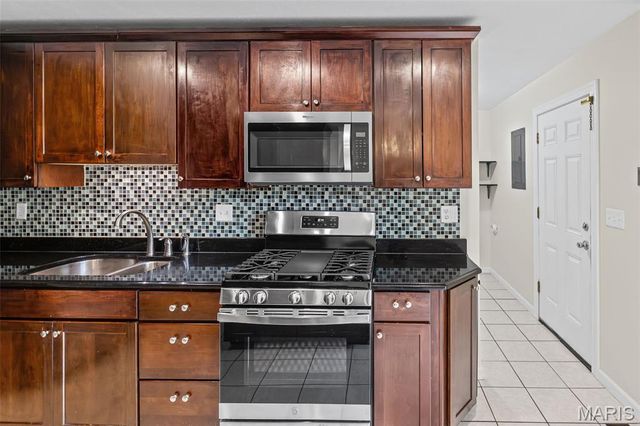605 W Adams Street, O'fallon, IL 62269