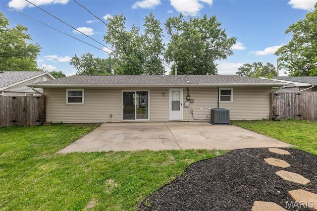 605 W Adams Street, O'fallon, IL 62269