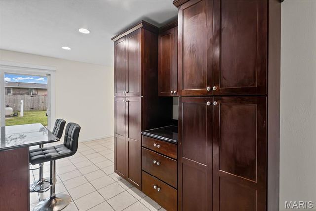 605 W Adams Street, O'fallon, IL 62269