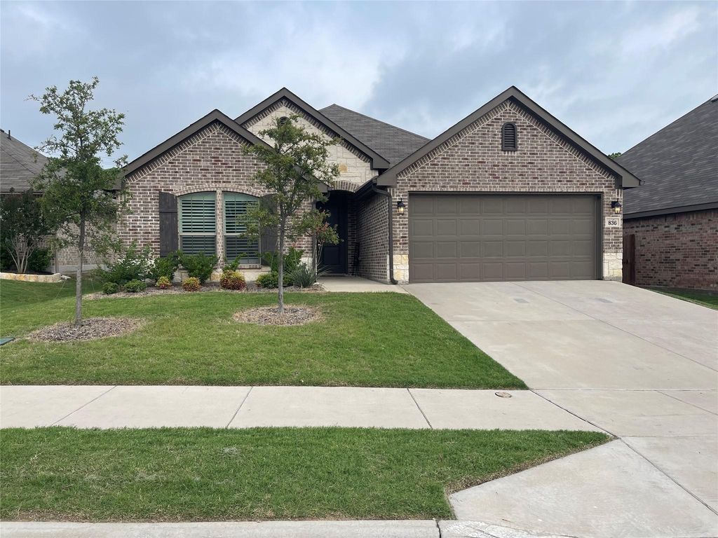 836 Long Iron Drive, Fort Worth, TX 76108