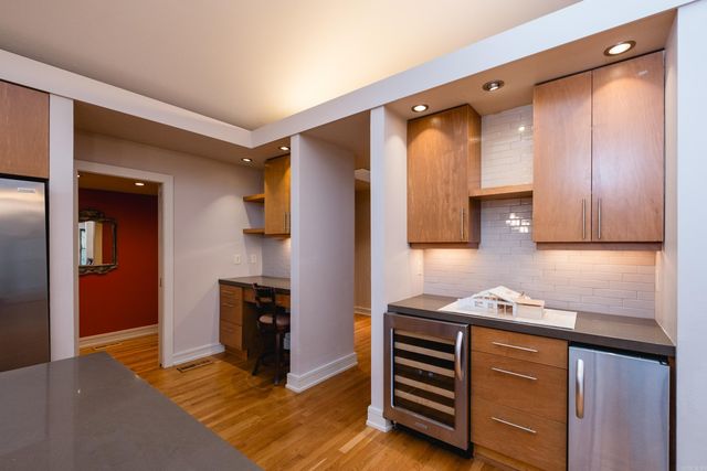 8 Racquet Court, Little Rock, AR 72227