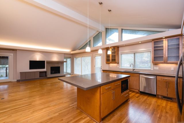 8 Racquet Court, Little Rock, AR 72227