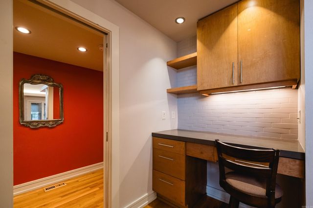 8 Racquet Court, Little Rock, AR 72227