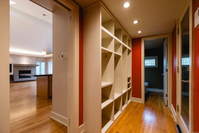 8 Racquet Court, Little Rock, AR 72227