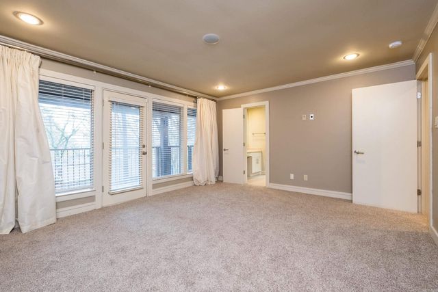 8 Racquet Court, Little Rock, AR 72227