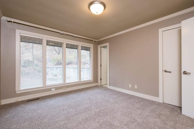 8 Racquet Court, Little Rock, AR 72227