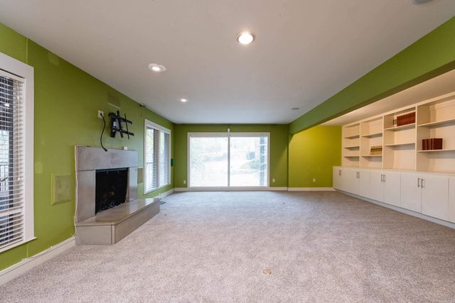 8 Racquet Court, Little Rock, AR 72227