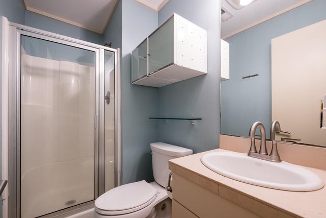 8 Racquet Court, Little Rock, AR 72227