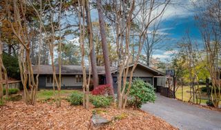 8 Racquet Court, Little Rock, AR 72227