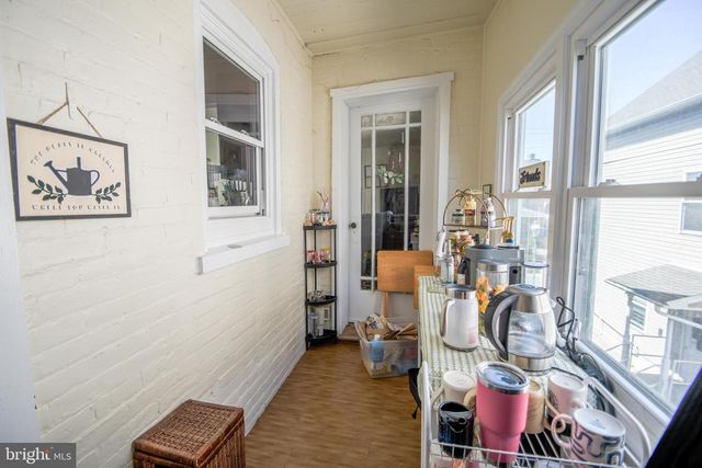 82 MAIN ST, Pennsburg, PA 18073