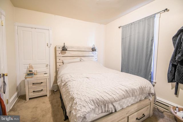 82 MAIN ST, Pennsburg, PA 18073