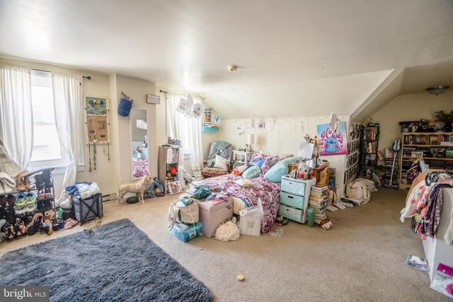 82 MAIN ST, Pennsburg, PA 18073